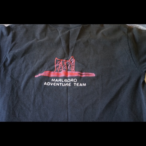 Sold ‼️ Vintage Marlboro T-Shirt - Picture 3 of 4